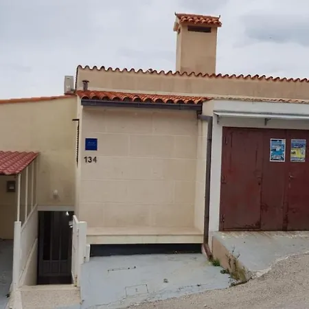 Apartment By The Sea Pisak, Omis - 1018 *