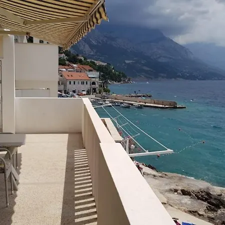 Apartment By The Sea Pisak, Omis - 1018 Pisak